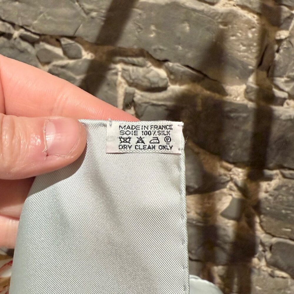 Hermès Pale Blue Pink "Brides De Gala" 90cm Silk Square Scarf - Picture 9 of 9
